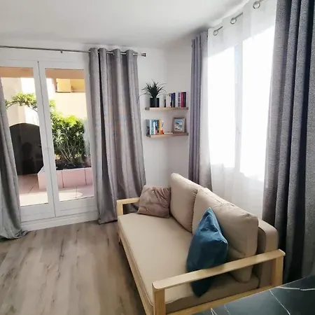 Etoile Bleue Piscine, Jardin Et Douceur De Vivre Apartamento *