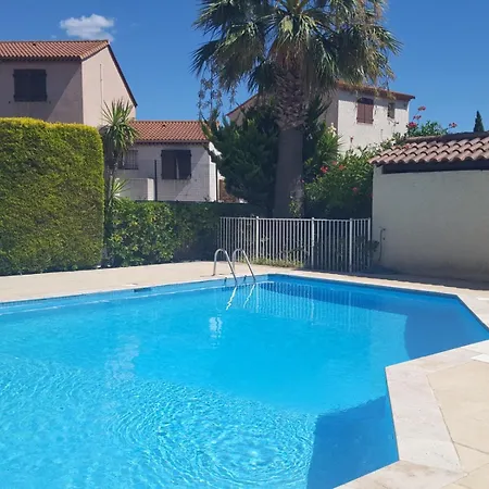 Etoile Bleue Piscine, Jardin Et Douceur De Vivre Apartamento *